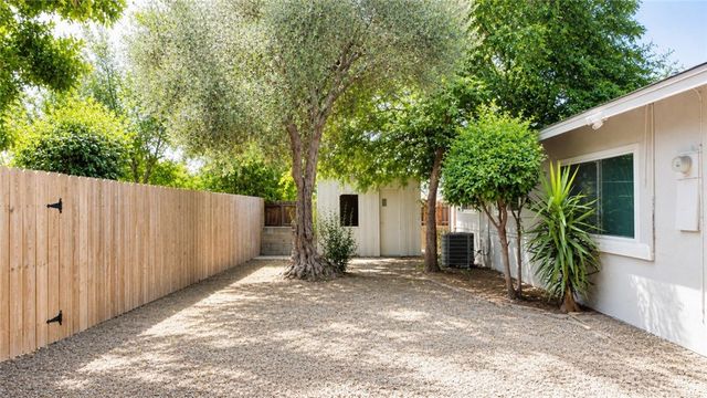 1260 Grove, Upland, CA 91786