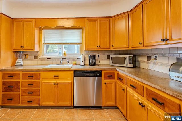 45 Morse, East Orange, NJ 07017