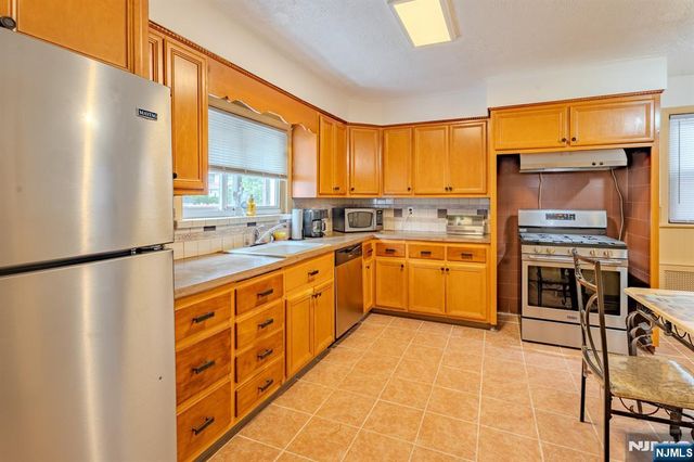 45 Morse, East Orange, NJ 07017