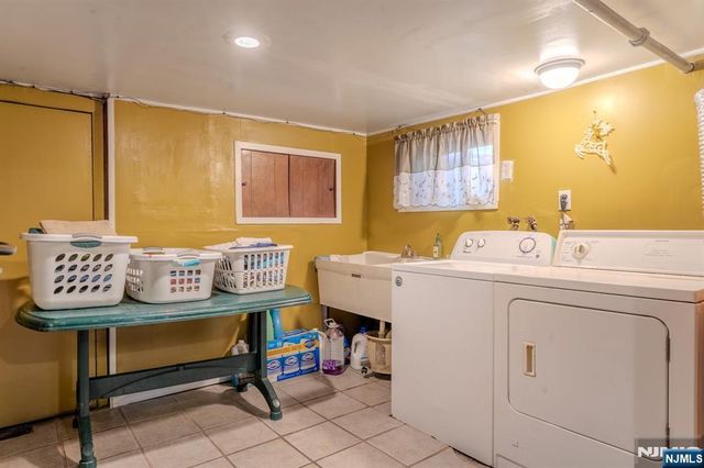45 Morse, East Orange, NJ 07017