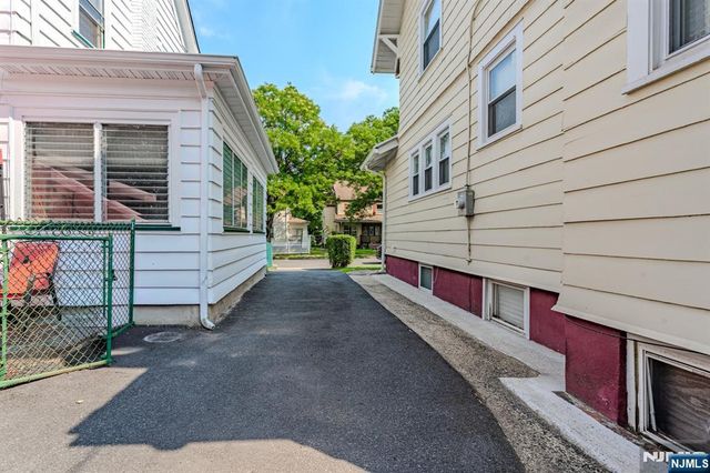45 Morse, East Orange, NJ 07017