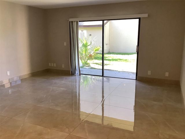 65 DEER CREEK Road H102, Deerfield Beach, FL 33442