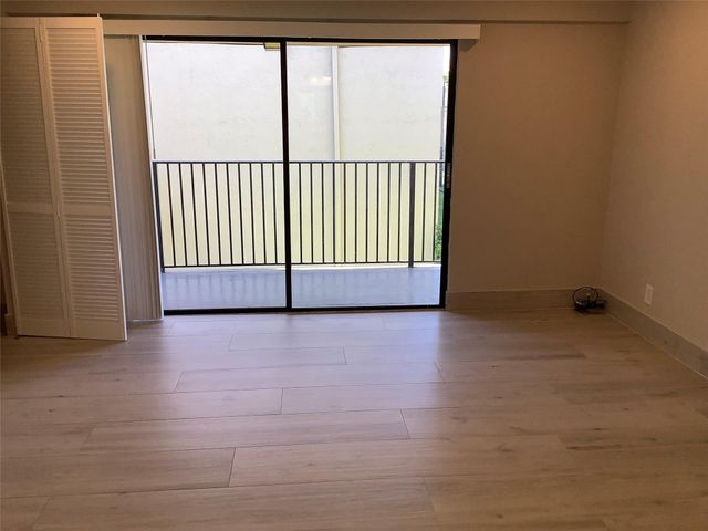 65 DEER CREEK Road H102, Deerfield Beach, FL 33442