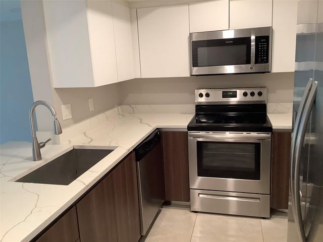 65 DEER CREEK Road H102, Deerfield Beach, FL 33442