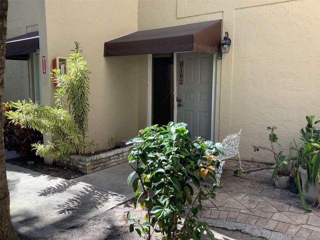 65 DEER CREEK Road H102, Deerfield Beach, FL 33442