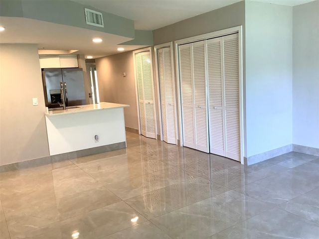 65 DEER CREEK Road H102, Deerfield Beach, FL 33442