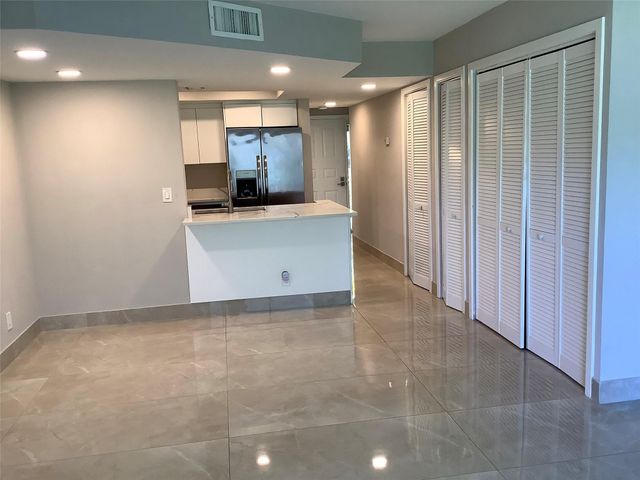65 DEER CREEK Road H102, Deerfield Beach, FL 33442