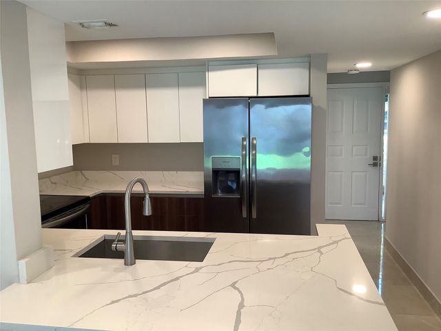65 DEER CREEK Road H102, Deerfield Beach, FL 33442