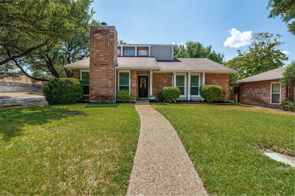 2702 Duval Drive, Dallas, TX 75211 — exterior