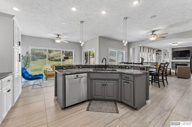 4004 Birchwood Drive, Bellevue, NE 68123