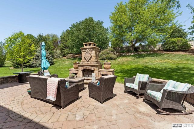 4004 Birchwood Drive, Bellevue, NE 68123