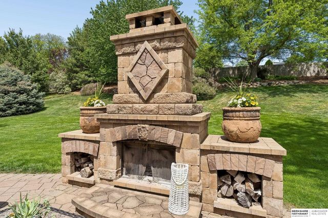 4004 Birchwood Drive, Bellevue, NE 68123