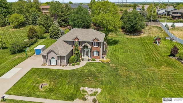 4004 Birchwood Drive, Bellevue, NE 68123