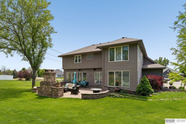 4004 Birchwood Drive, Bellevue, NE 68123