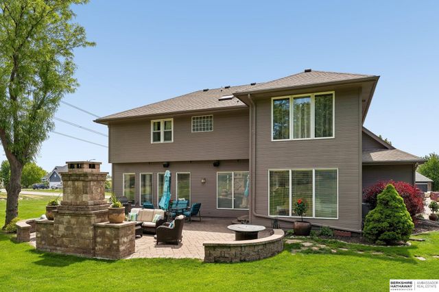 4004 Birchwood Drive, Bellevue, NE 68123