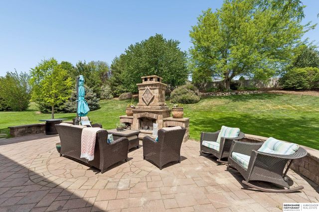 4004 Birchwood Drive, Bellevue, NE 68123
