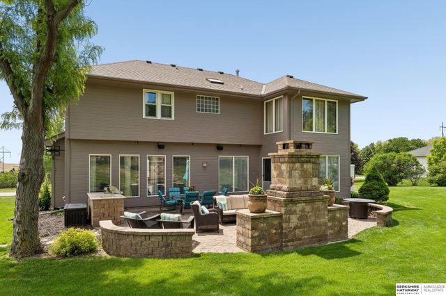 4004 Birchwood Drive, Bellevue, NE 68123
