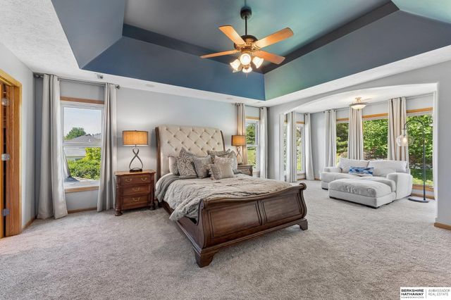 4004 Birchwood Drive, Bellevue, NE 68123