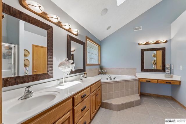 4004 Birchwood Drive, Bellevue, NE 68123