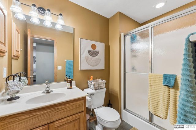 4004 Birchwood Drive, Bellevue, NE 68123