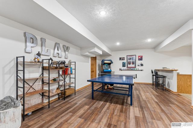 4004 Birchwood Drive, Bellevue, NE 68123
