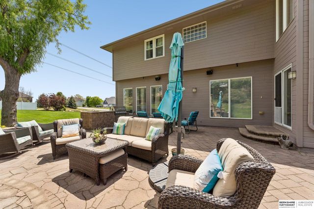 4004 Birchwood Drive, Bellevue, NE 68123