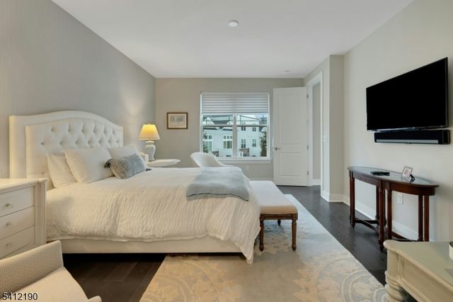 12 Stone Ct, Morris Twp., NJ 07960