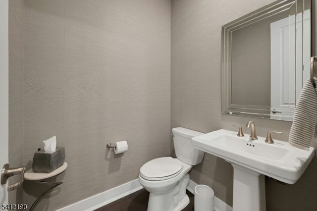 12 Stone Ct, Morris Twp., NJ 07960