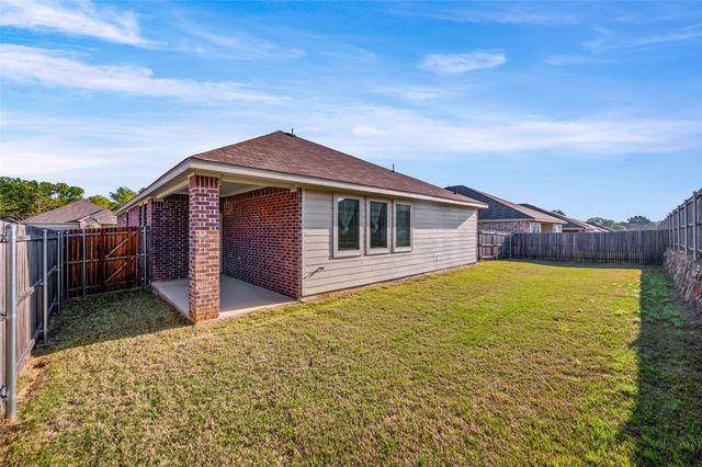 1312 Pistachio Drive, Azle, TX 76020