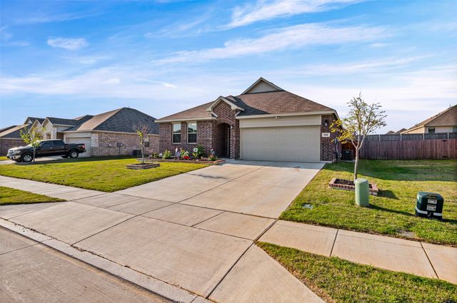 1312 Pistachio Drive, Azle, TX 76020