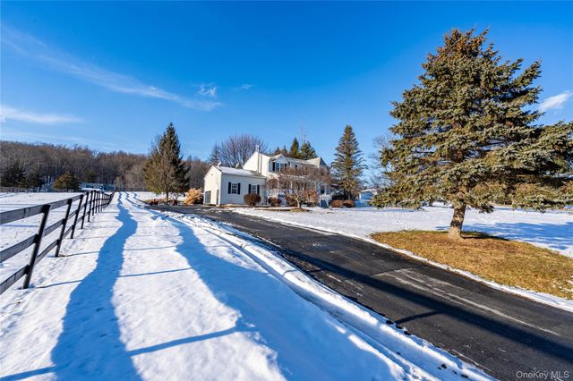 55 Bailey Road, New Hampton, NY 10958