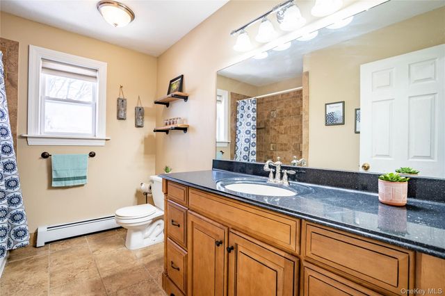 55 Bailey Road, New Hampton, NY 10958