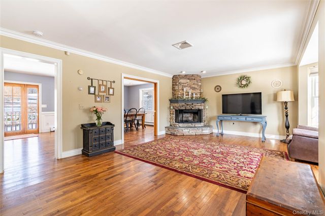 55 Bailey Road, New Hampton, NY 10958