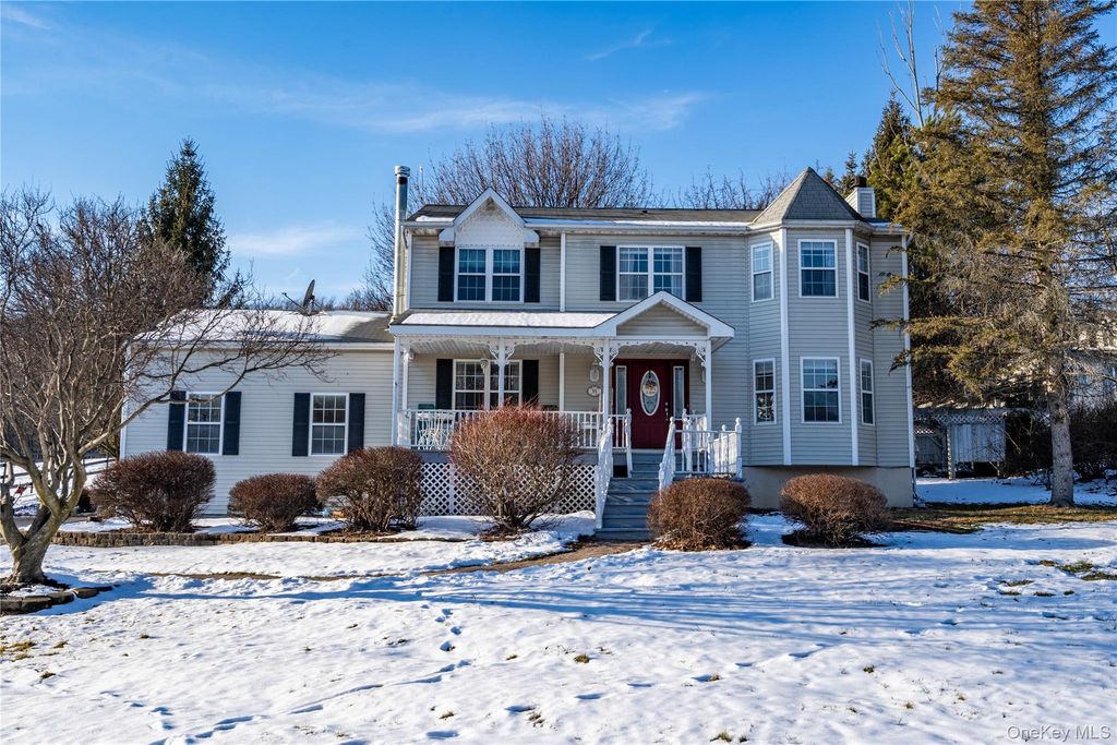 55 Bailey Road, New Hampton, NY 10958