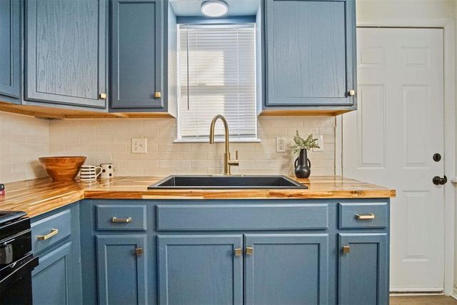 1112 NW 104th Street, Oklahoma City, OK 73114