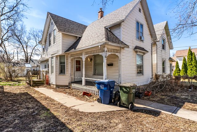 425 W 16th Street, Davenport, IA 52806