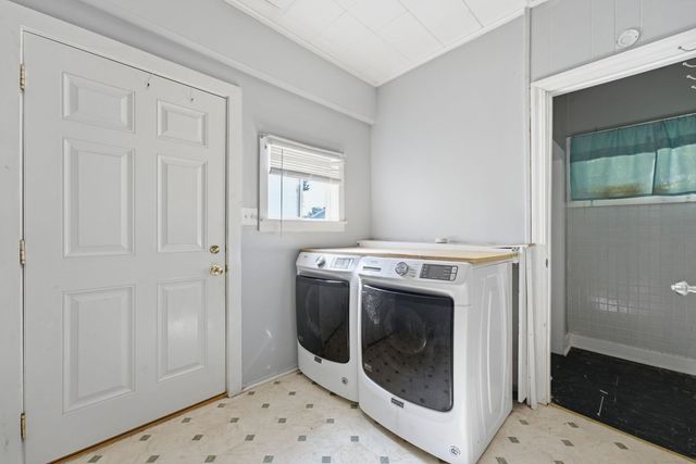 425 W 16th Street, Davenport, IA 52806