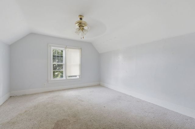 425 W 16th Street, Davenport, IA 52806