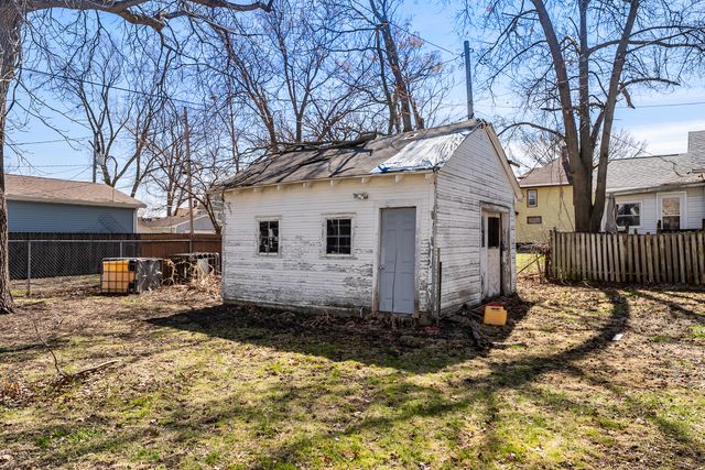 425 W 16th Street, Davenport, IA 52806