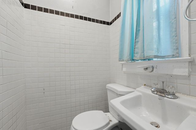 425 W 16th Street, Davenport, IA 52806