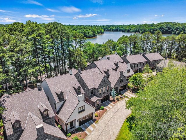 318 Ambleside Village Lane, Davidson, NC 28036