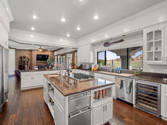 21700 Westmere Lane, Friant, CA 93626