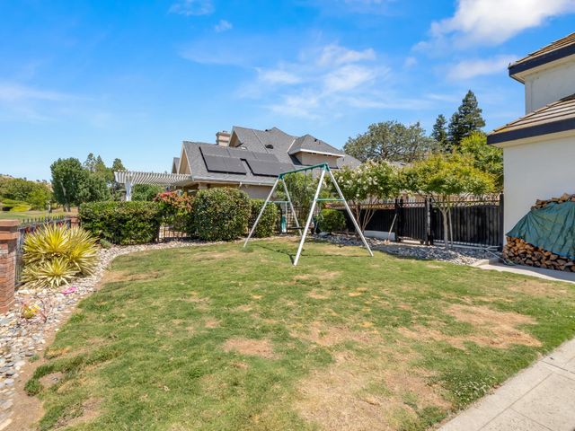 21700 Westmere Lane, Friant, CA 93626