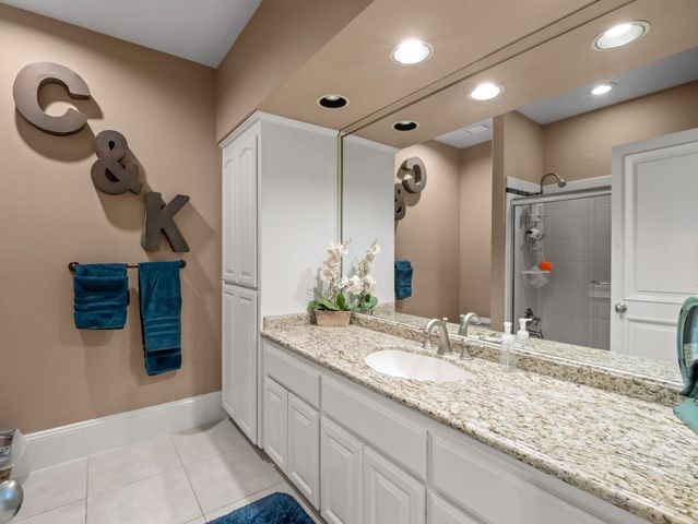 21700 Westmere Lane, Friant, CA 93626