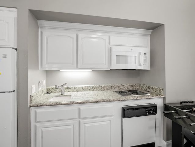 21700 Westmere Lane, Friant, CA 93626
