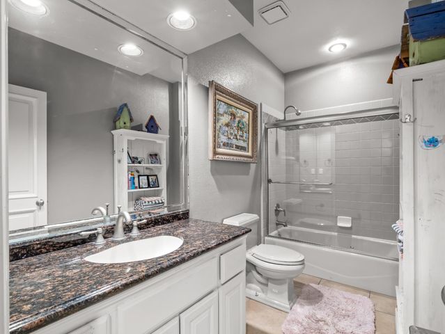 21700 Westmere Lane, Friant, CA 93626