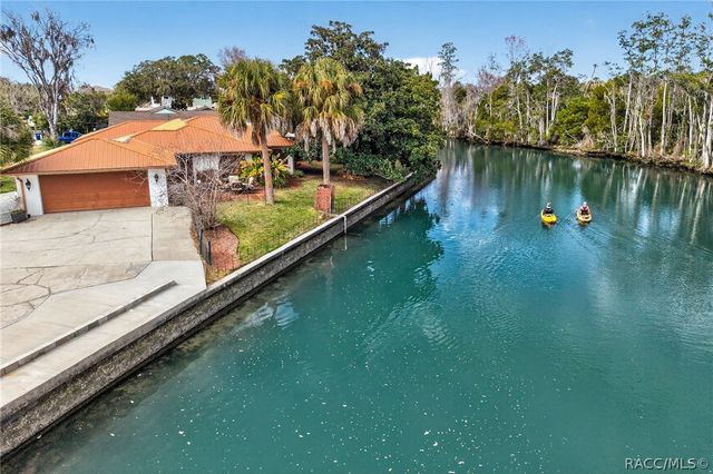 835 SE 1st Court, Crystal River, FL 34429