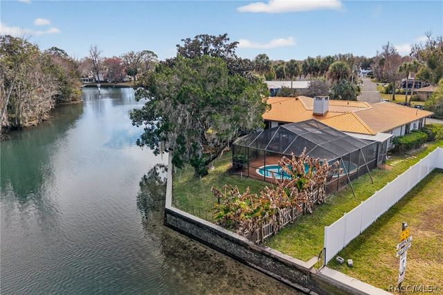 835 SE 1st Court, Crystal River, FL 34429