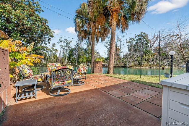 835 SE 1st Court, Crystal River, FL 34429