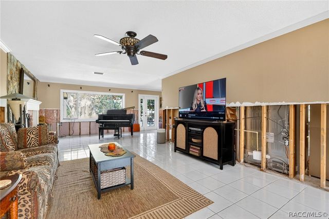 835 SE 1st Court, Crystal River, FL 34429